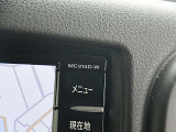 日産純正ナビゲーションMC315D-Wが付いています。
