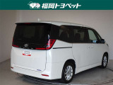色は人気のホワイトパールクリスタルシャインです。