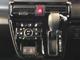 温度を設定すれば、自動で車内の温度管理をしてくれる優れものです♪ATミッションで運転楽々
