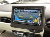 バックモニター付きで、車庫入れやバック時の後方確認をサポート。