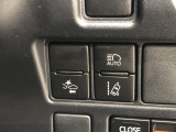 【TOYOTA SAFETY SENSE】走行中に前方の車両等を認識し、衝突の可能性がある時は警報音とブレーキで衝突回避と被害軽減をアシストしてくれます。