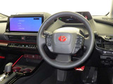 運転席まわりです。 各操作スイッチは使いやすい位置に配置されてます。