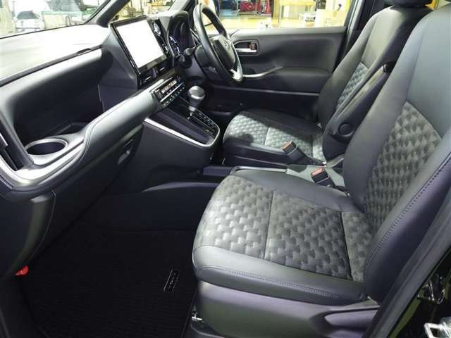 トヨタ ヴォクシー 1.8 ハイブリッド S-Z の中古車詳細 (50,000km