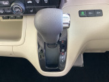 発進時から滑らかに加速する無段階変速のCVTはストップ&ゴーの多い街の中も快適です