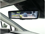 デジタルインナーミラー装備!車両後方のカメラの映像をデジタル補正で視認性を向上させてインナーミラー内に表示します♪視界を遮るものがなく、後席に同乗者がいても後方を確認しやすく安心です♪