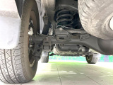 お車を安心してお乗りいただく為には、足回りの定期点検が欠かせません。サービスサポート(有償保証)では無料点検もご提供しており、安心のカーライフをお過ごしいただけるサポート体制が整っています。