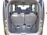 ◆定員乗車時のカーゴルームです。普段のお買い物の荷物やたくさんの収納が可能です。