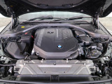 安心のBMW認定中古車は100項目の箇所を徹底的にチェック致します。機械的な箇所や電気系、コンピューターなどをご納車前に点検し、交換基準に達した部品は全て新品に修理返品した後にご納車致します。