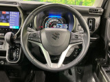 【純正革巻きステアリング】上質な革を使用することで、手にしっかり馴染みとても運転しやすいハンドルです♪