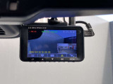 ドライブレコーダー。映像と音声で運転を記録してくれるので万が一の時にも安心です。