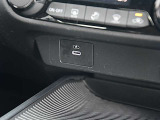 充電等に便利なUSBソケット装備