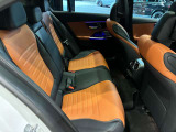車両は屋内展示しておりますので天候に関係なくごゆっくりコンディションご確認頂けます。車両を倉庫へ保管している場合が御座いますのでご来店前に在庫確認頂けると幸いです。TEL072-784-8800
