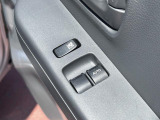 [パワーウィンドースイッチ]ワンタッチで窓の操作が出来ますよ☆