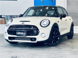 ◆LIBERALAは、輸入車選びの新たなスタイルを提案するインポート・セレクト・ブランドです。オーナー様となる方がクルマから直接感じる感性を第一にした、最良の一台との出会いをコーディネートいたします。