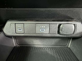 シガーソケット用の充電器が使用可能です!