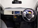 オシャレなインテリアで運転する気分も盛り上がりますよね^^