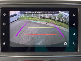 バックモニター付きで、車庫入れやバック時の後方確認をサポート。