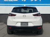 引き締まったリアビューが、都会的なセンスと躍動感を演出します。The sharp rear view creates a trendy, active feel.