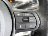 【ホンダセンシング】衝突を予測してブレーキをかけたり、前のクルマにちょうどいい距離でついていったりできる多彩な安心・快適機能を搭載した先進の安全運転支援システム。