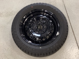 当社にてデモ走行時に装着していたワンシーズン使用の中古スタットレスタイヤ+ホイール4本セットを用意致しました。(2025年製、タイヤ+ホイールは現状渡し、保証対象外です)