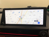 【12.3インチディスプレイオーディオ】各種オーディオ機能とスマホ連携機能を搭載。コネクティッドナビ対応。車載ナビ機能も搭載。機能の詳細につきましては、展示店舗までお尋ねください。