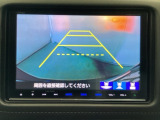 バックでの車庫入れも安心です! リアカメラが付いているバックモニター付のナビを装備しております。操作線もついており距離感も画面から確認できます。