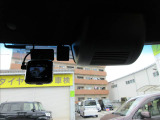 ヒヤッとした時も安心の追突被害軽減ブレーキ&ドライブレコーダー装備しております(^^♪