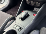 NISMO専用プッシュエンジンスターター&ドライブモードセレクター。