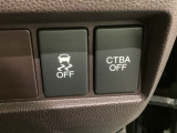 ハンドルの右側には安全装備の、CTBA(シティブレーキアシストシステム)とVSA(ABS+TCS+横滑り抑制)の解除スイッチがついています。