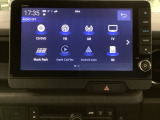 ナビゲーションはフルセグTV、インターナビ対応のGathers純正メモリーナビを搭載しています。Bluetoothオーディオ機能がありますので、スマートフォンなどの音楽も再生できます。