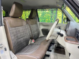 運転席シート廻りは使用感も少なく、良好な状態となっています。前オーナー様が丁寧に使っていたことがよくわかりますね。