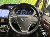 【純正革巻きステアリング】上質な革を使用することで、手にしっかり馴染みとても運転しやすいハンドルです♪