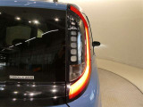 LEDテールライトです。省電力、高輝度のLEDは明るく照らすので夜間運転時の視認性を高めます。スタイリッシュな見た目で細かいところもこだわりたいあなたに!
