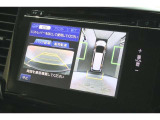 純正のマルチビューカメラが装備されています!上から見下ろしたような視界のカメラが駐車をサポートします!