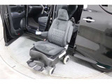 ウエルキャブリフトシート車 脱着タイプです。