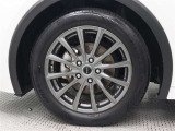 社外品アルミホイールを装着しています。タイヤサイズ195/60R17