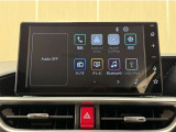 ディスプレイオーディオを装備。スマホと車をつなぐことで、これまでのナビに加えていろんなサービスが楽しめます。