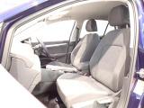 清潔で広々した座席です!是非、現車を見て体感してみてください。