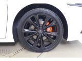 235/40R19