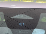 【ホンダセンシング】走行中に前方の車両等を認識し、衝突しそうな時は警報とブレーキで衝突回避と被害軽減をアシスト。より安全にドライブをお楽しみいただけます。