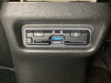 ハンドルの左下にETCがついています。高速道路の料金所の通過も楽々です。 カードの取り出しもしやすい場所についています。