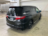 ホンダセンシング装着車となっております。衝突軽減ブレーキ、誤発進抑制機能、歩行者事故低減ステアリング、路外逸脱抑制機能、アダプティブクルーズコントロール、車線維持支援システム他、安全運転を幅広く支援。
