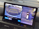 ★マルチビューカメラシステム★ギヤをRに入れるとナビの画面には上空から見下ろし感覚の映像がドライバーをアシスト★