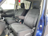 お車の販売と共に、自動車保険もご紹介しております。 弊社取り扱い会社と同じであれば日産独自のサービスもあります。