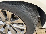 ※夏タイヤ新品納車※新品タイヤで納車いたします♪溝が少ないままだとスリップしたりブレーキ時の制動距離が長くなってしまいます。交換までまだまだ余裕があるのは経済的にも助かります
