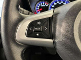 ナビゲーションに視線を移さず、ハンドルから手を離さず、運転に集中したまま手元でオーディオ操作できます♪