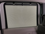 当社の車両には『安心して車選びをしていただくために』お支払い総額を表示しております。税金、自賠責保険料、登録費用、リサイクル料金が含まれており、県内登録及び届出で店頭納車の場合になります。