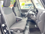 運転席シート廻りは使用感も少なく、良好な状態となっています。前オーナー様が丁寧に使っていたことがよくわかりますね。