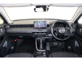 操作性に優れた運転席となります!小物入れや各ボタンの配置にこだわり、使いやすいです!座り心地もよく視認性も良好なのでロングドライブもお任せ下さい!