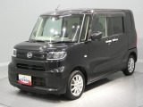 【雪道に強い4WD】冬の凍結路面でも心強い4WD仕様。シートヒーターが寒い朝も素早く身体を温めます。ナビを頼りに快適な移動を楽しめます。